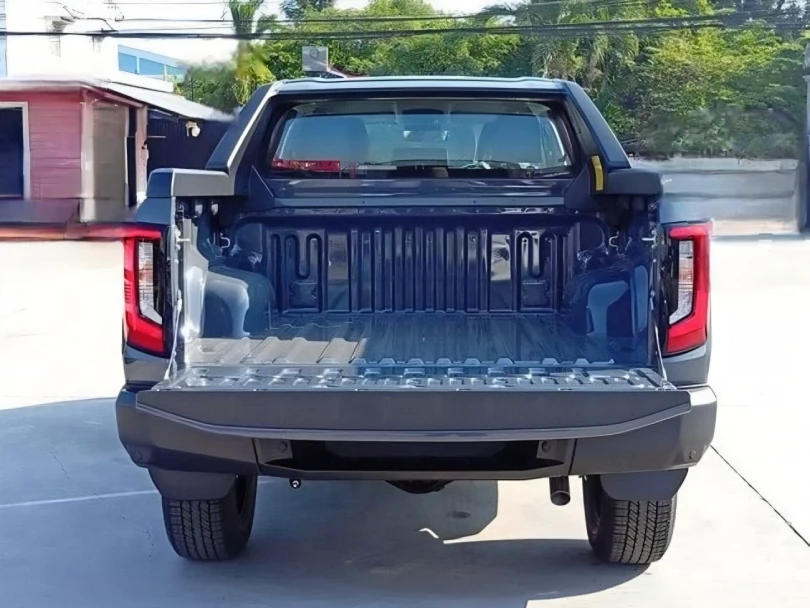 2026 Toyota Hilux Travo 2.8L L4 Diesel - Beyond Autos - www.beyondautos.com