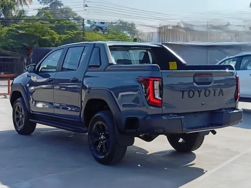 2026 Toyota Hilux Travo 2.8L L4 Diesel - Beyond Autos - www.beyondautos.com