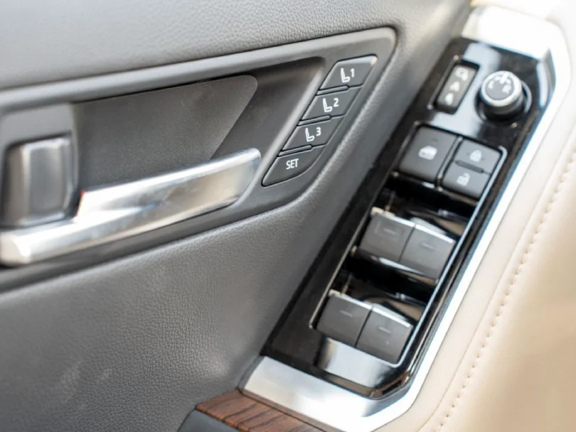 2026 Toyota Land Cruiser LC300 VX 3.6L V6 Twin Turbo 1-Motor Hybrid HEV Petrol - Beyond Autos - www.beyondautos.com