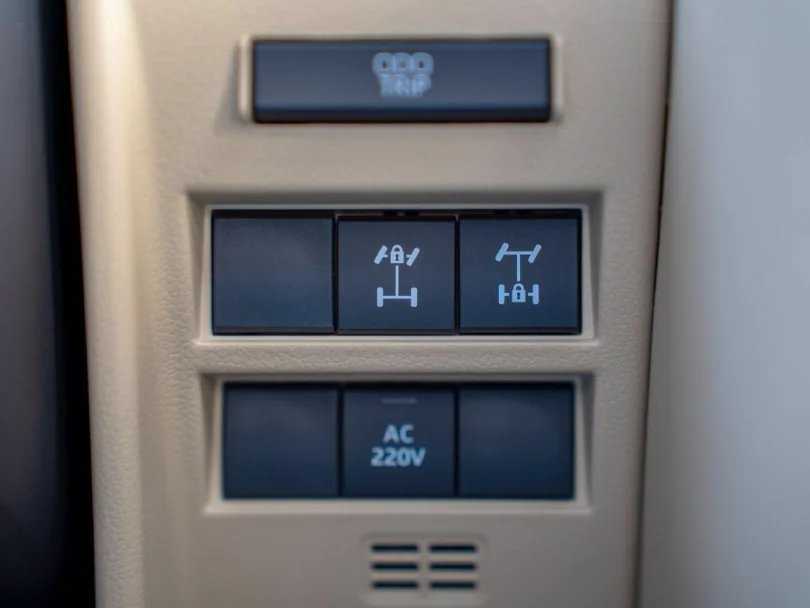 2026 Toyota Land Cruiser LC300 VX 3.6L V6 Twin Turbo 1-Motor Hybrid HEV Petrol - Beyond Autos - www.beyondautos.com